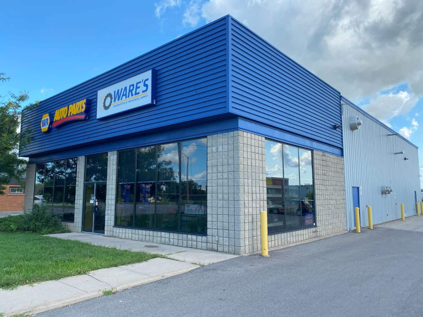 Commercial building freshly painted in Mississauga.